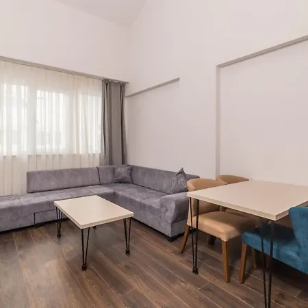 Aparthotel Demak Suit & Homes