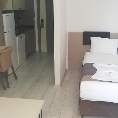 Demak Suit & Homes Aparthotel *