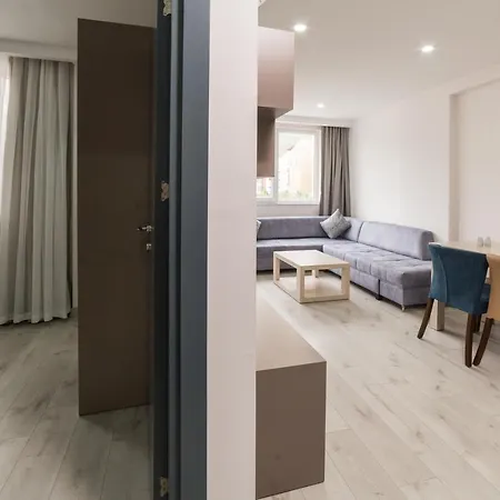 Demak Suit & Homes
